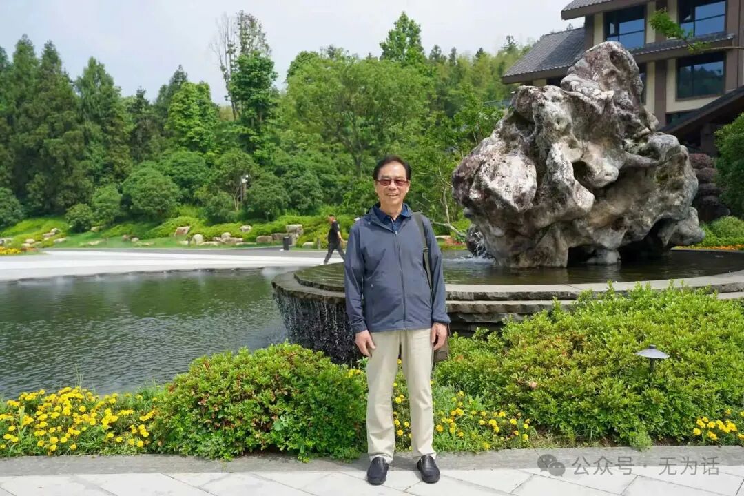 诗人谢石坚照片